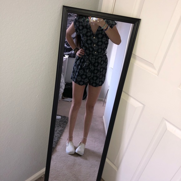 Staccato Floral Romper - Picture 3 of 7